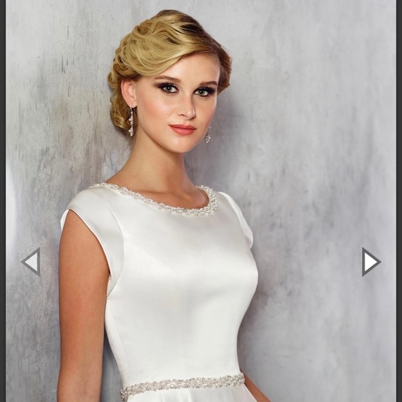 Mon Cheri Dresses & Skirts - Mon Cheri size 20 wedding dress